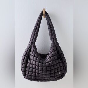 4222. FREE PEOPLE Quilted Carryall Bag in Graphite NWT $78